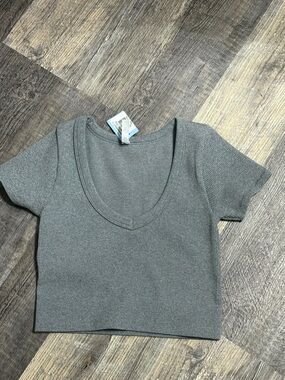 Zenana Gray Ribbed V-Neck Cropped Top super stretchy
